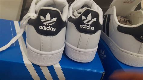 zapatillas adidas falsos.